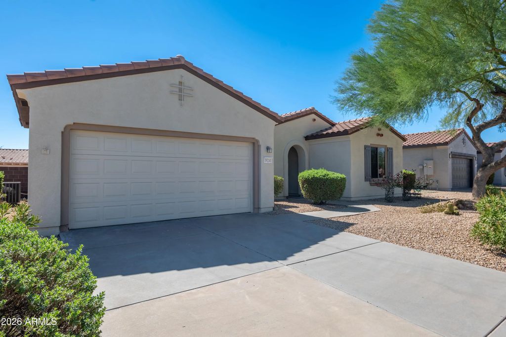 19241 N Emerald Cove Way, Surprise