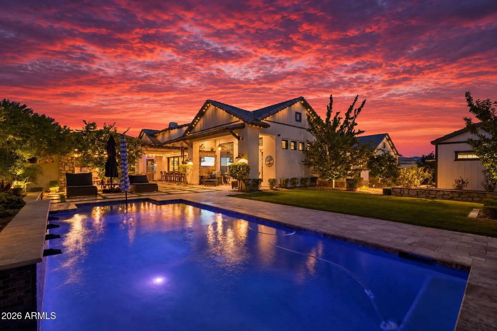 2674 E Hummingbird Way, Gilbert