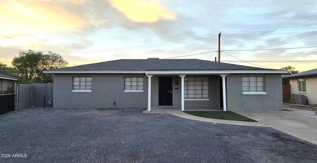 220 E Marilyn Avenue, Mesa