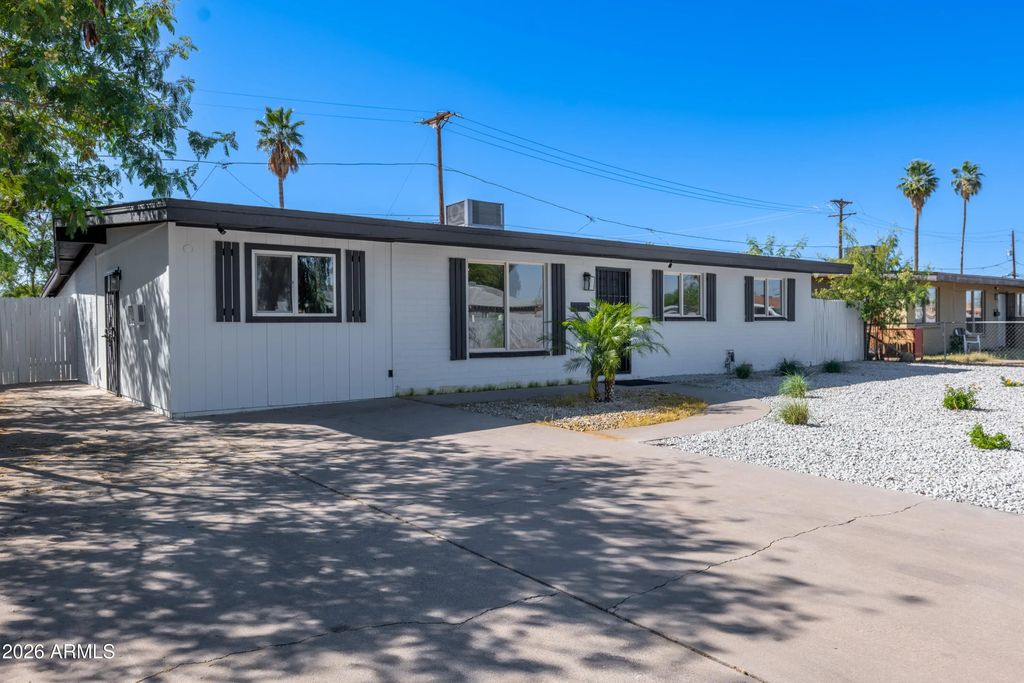 4230 N 49th Drive, Phoenix