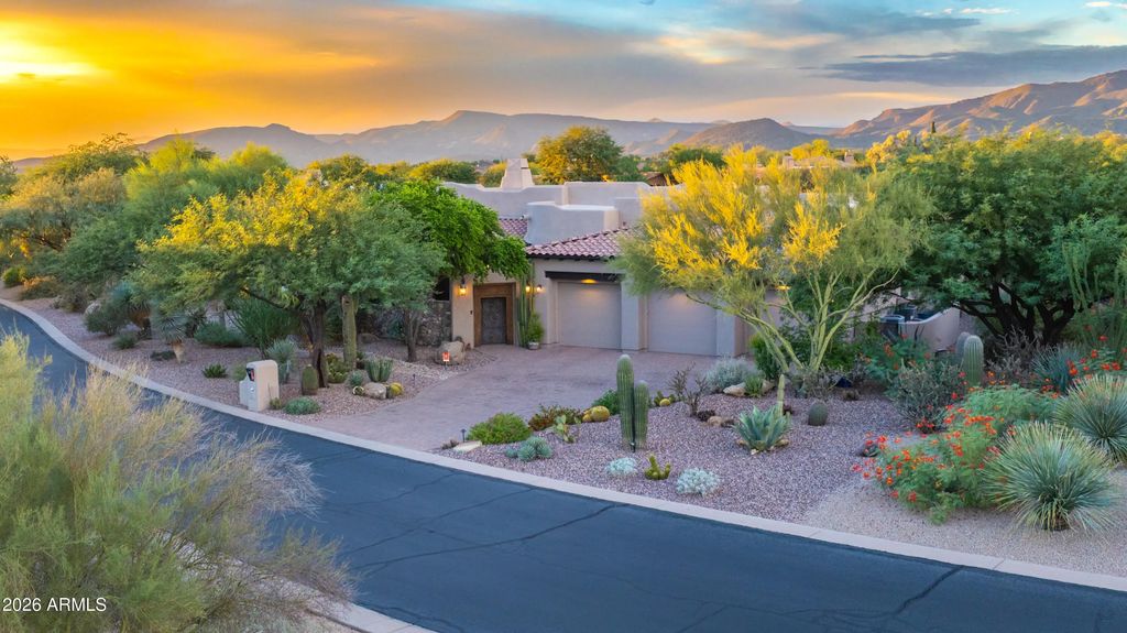 8650 E Staghorn Lane, Scottsdale