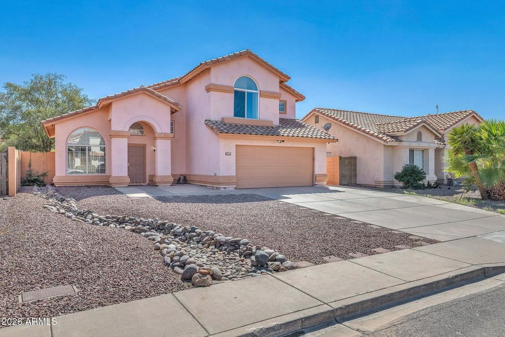 7767 W Sierra Vista Drive, Glendale