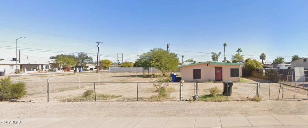16039 N Greasewood Street, Surprise