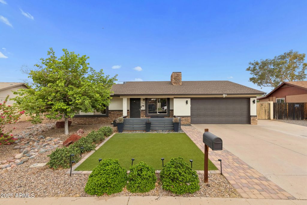 2302 E Chicago Street, Chandler
