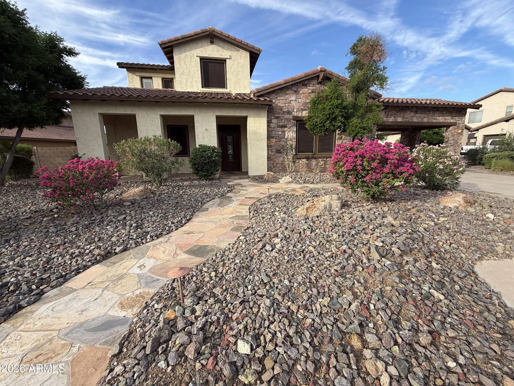 12435 W Red Hawk Drive, Peoria