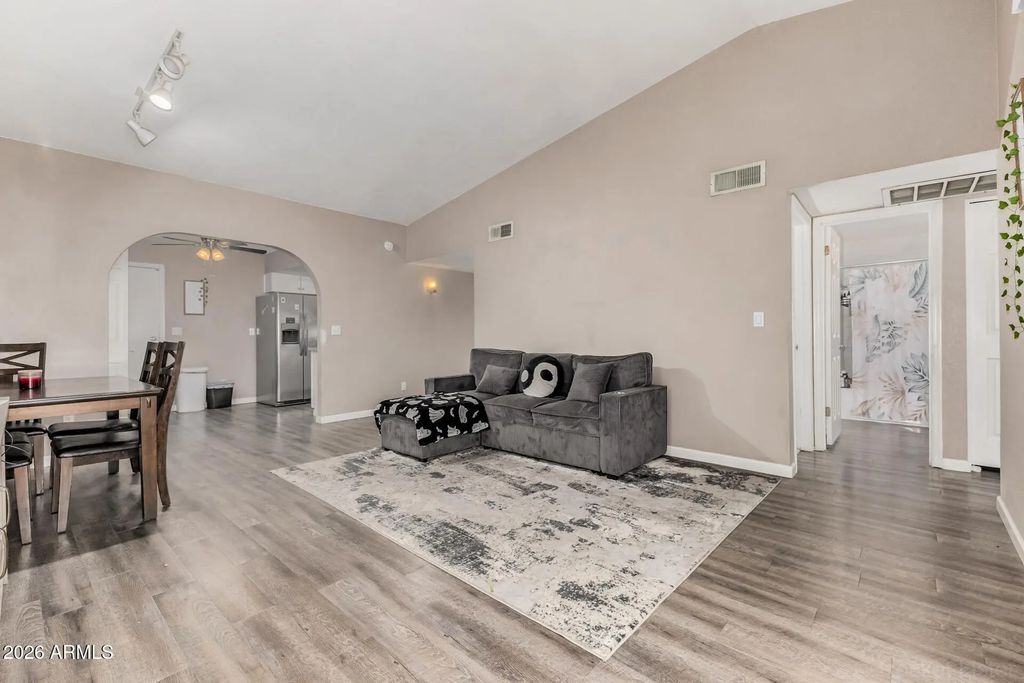 2511 W Willow Avenue, Phoenix
