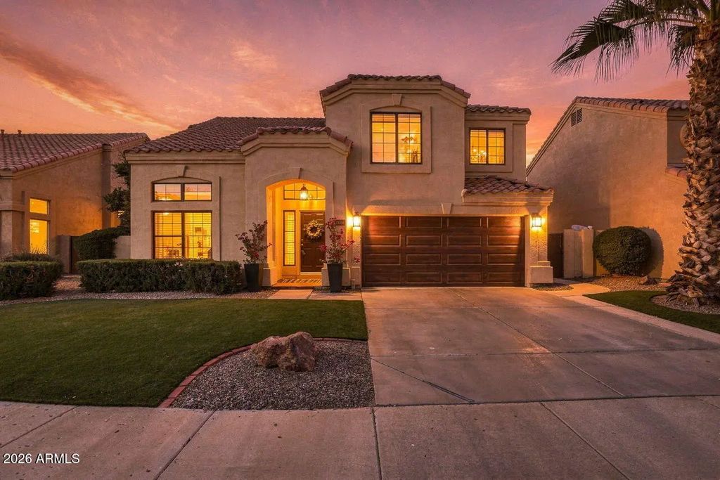 2094 W Peninsula Circle, Chandler