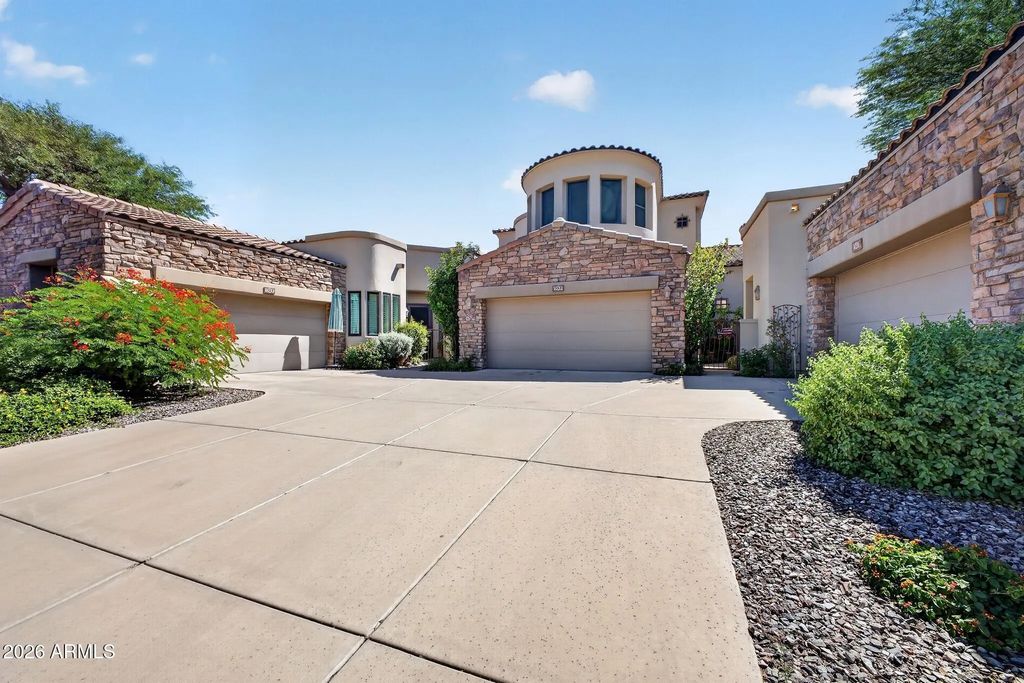 7445 E Eagle Crest Drive (unit 1032), Mesa