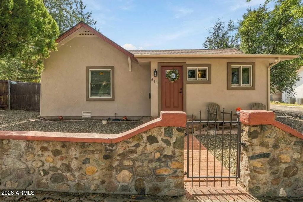 611 Maple Street, Prescott