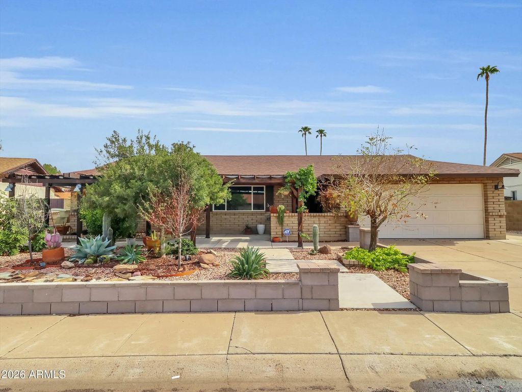 5019 W Carol Avenue, Glendale