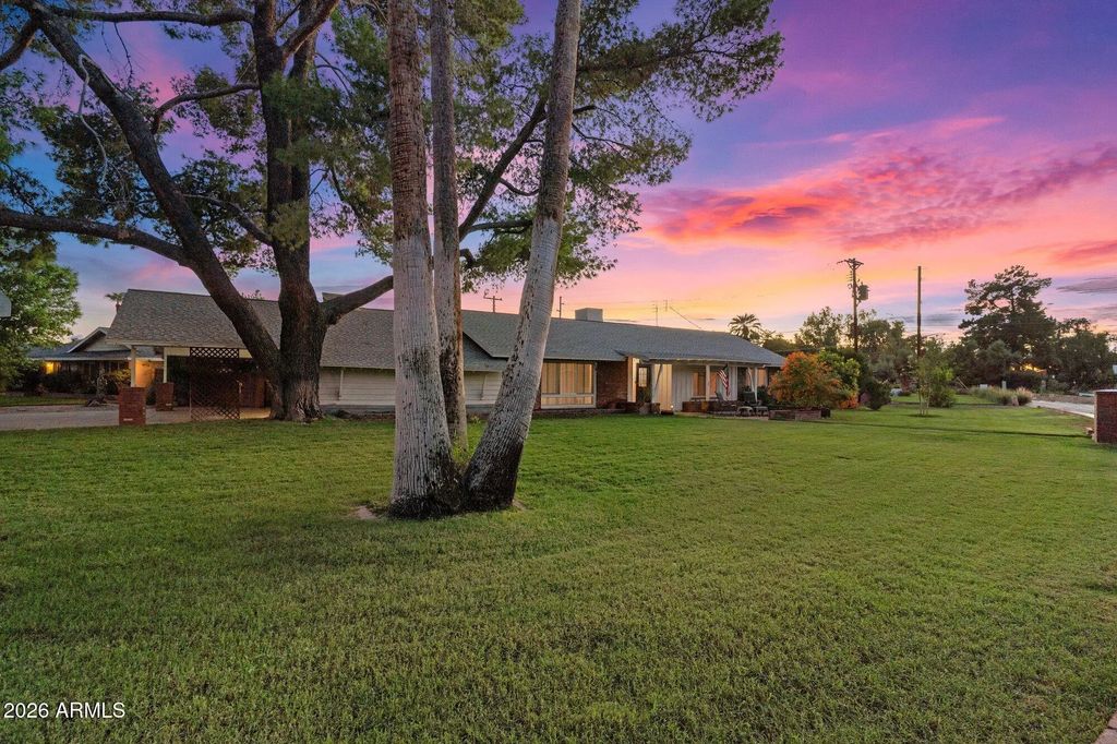 1401 W Frier Drive, Phoenix