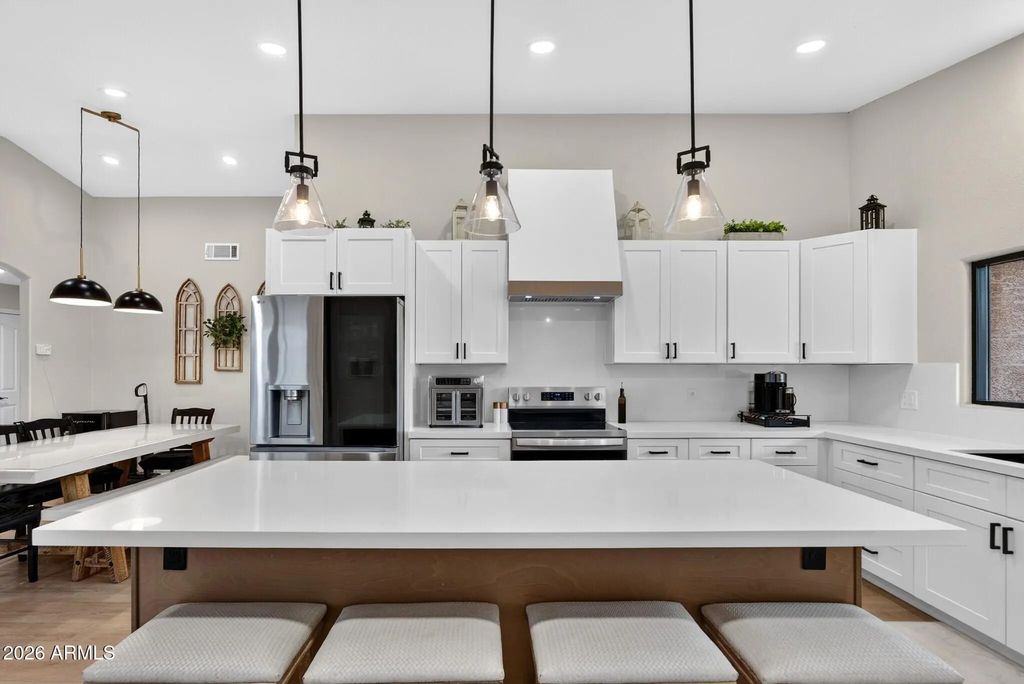 533 N Joshua Tree Lane, Gilbert