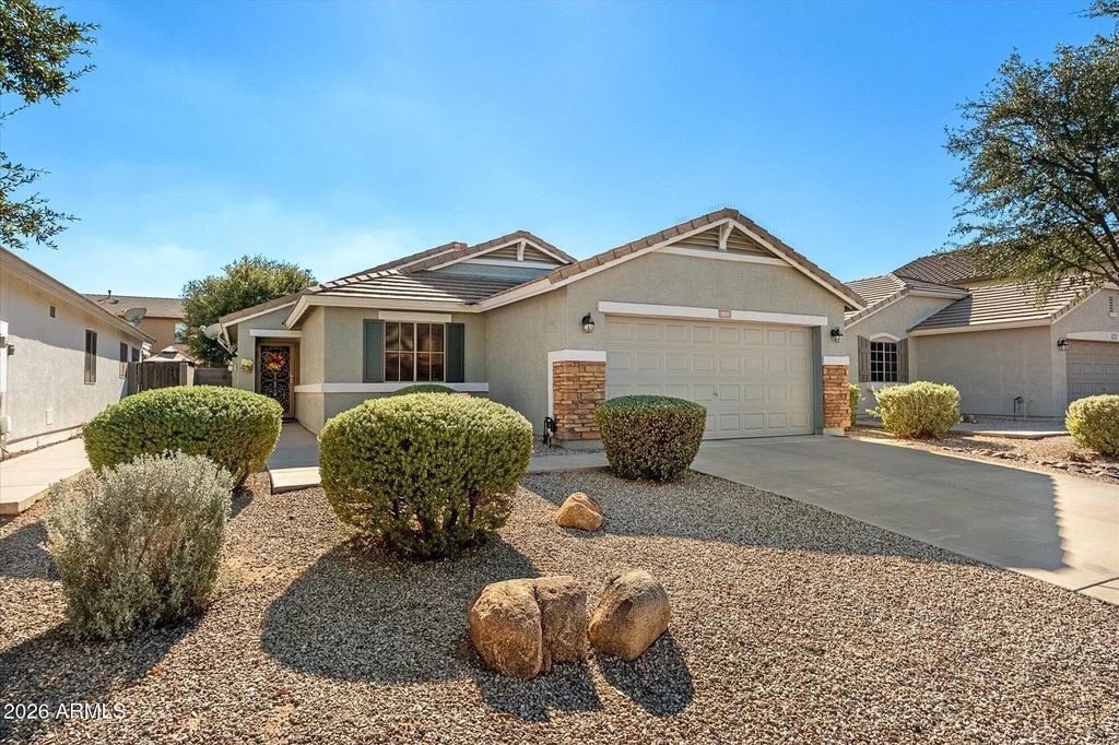 1825 W Desert Hills Drive, San Tan Valley