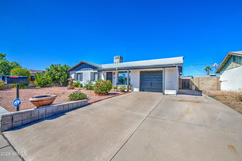 4230 W Kaler Drive, Phoenix