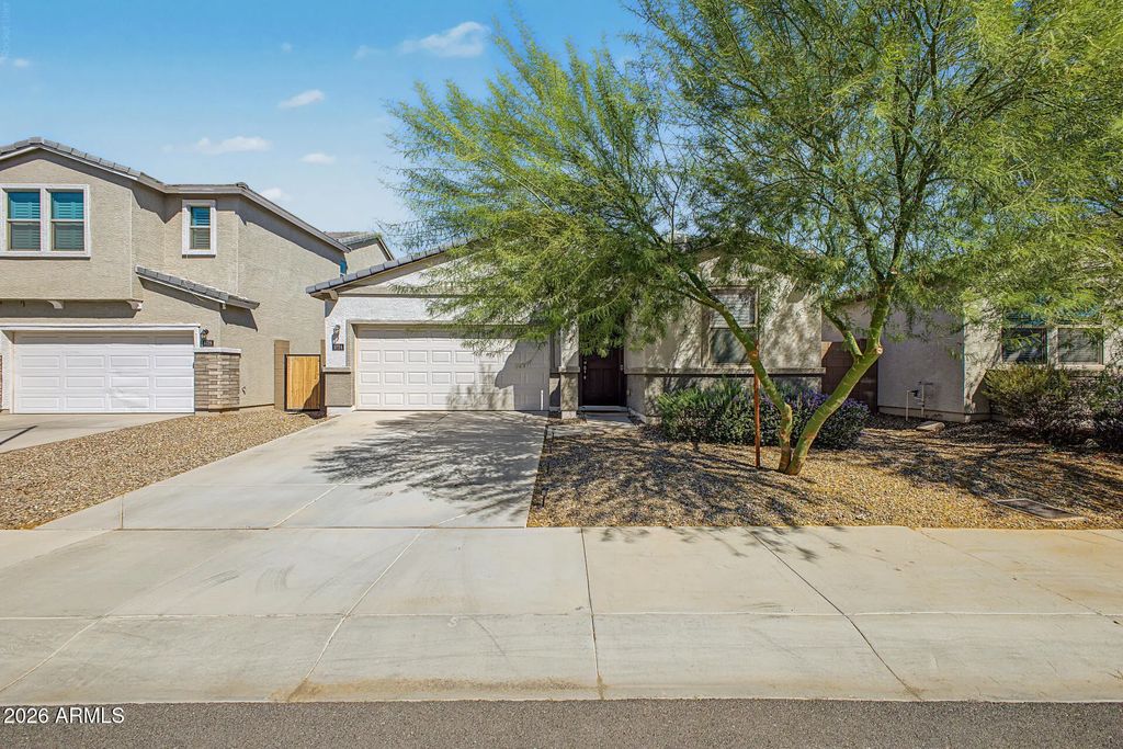 5724 W Encinas Lane, Phoenix