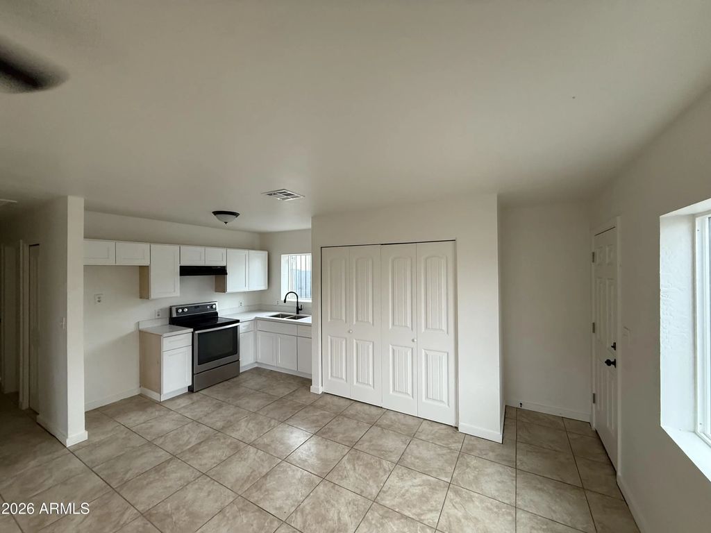 2325 E Roosevelt Street, Phoenix