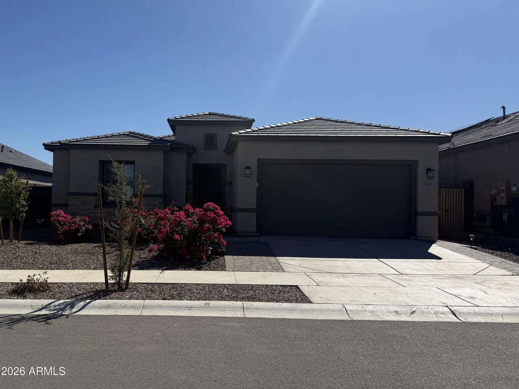 16699 W Saguaro Park Lane, Surprise