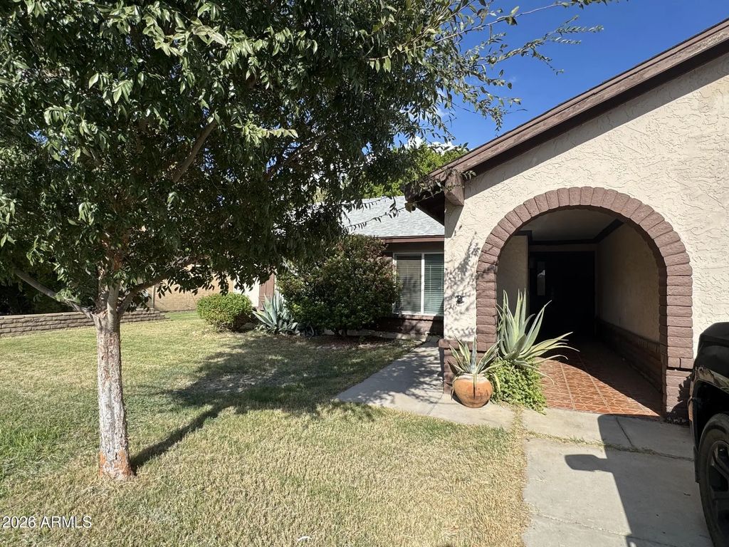 5211 N 72nd Avenue, Glendale