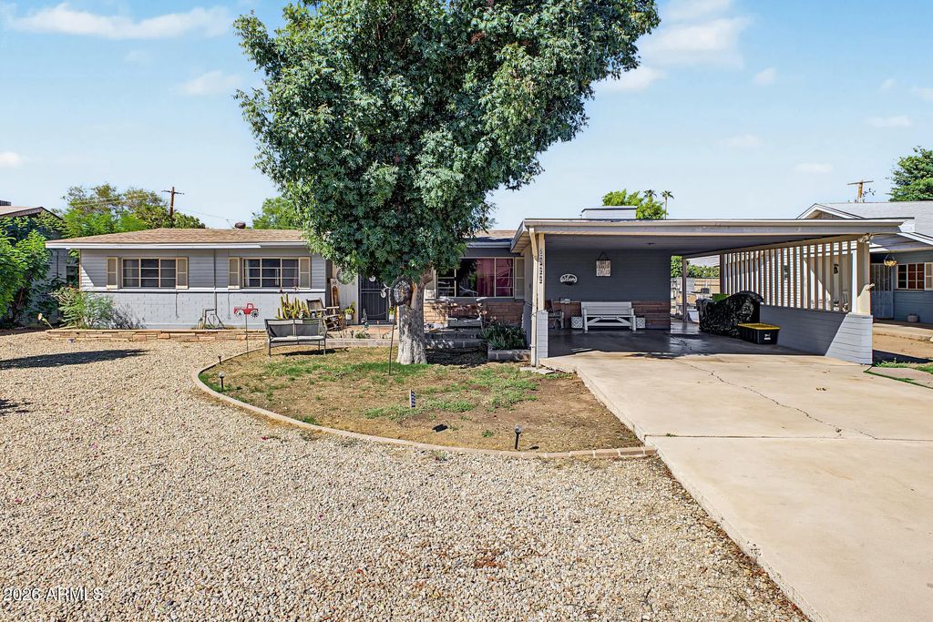 5822 W Morten Avenue, Glendale