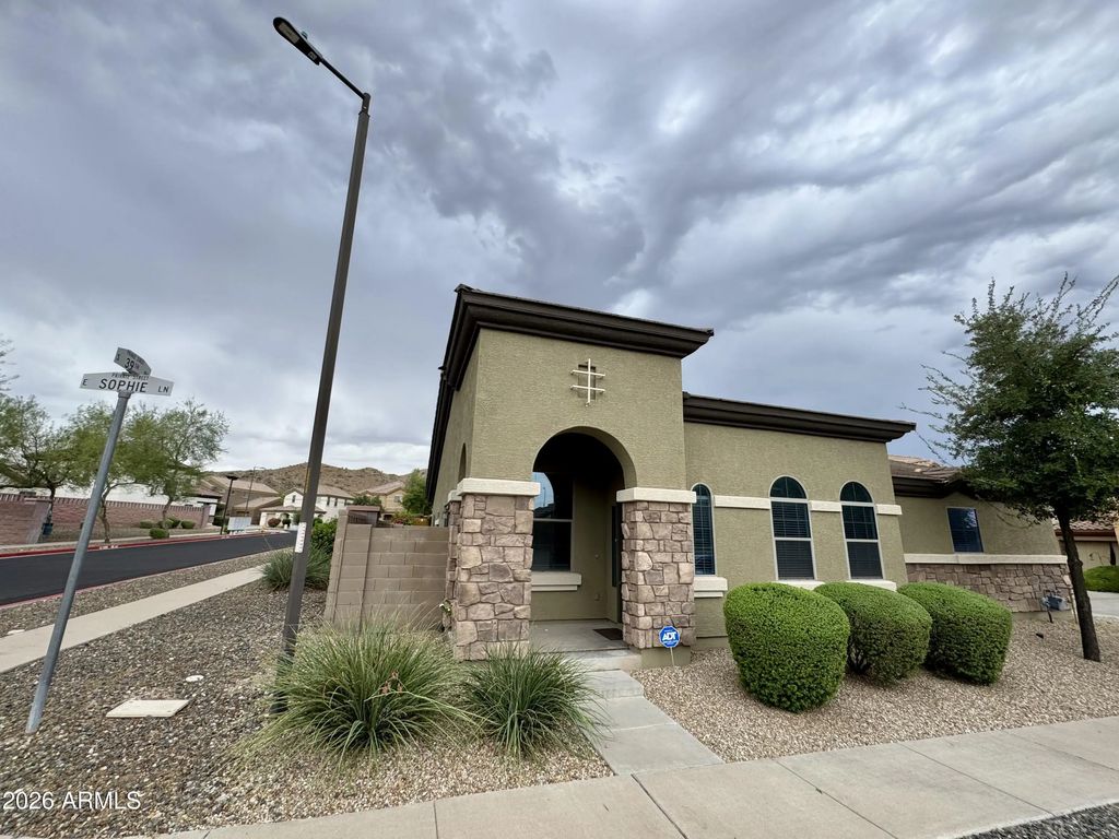 3921 E Sophie Lane, Phoenix