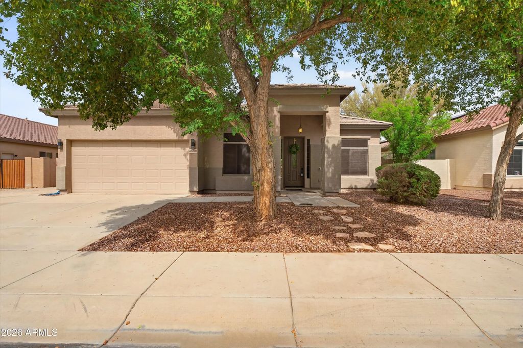 43292 W Oakland Court, Maricopa