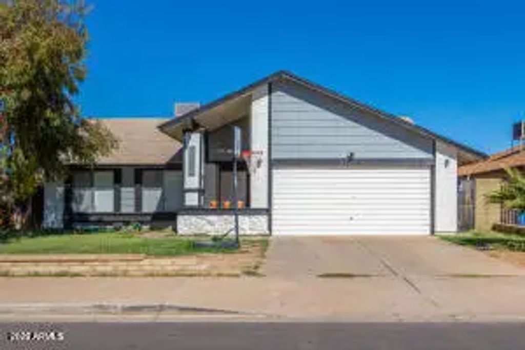 1626 E Vineyard Road, Phoenix