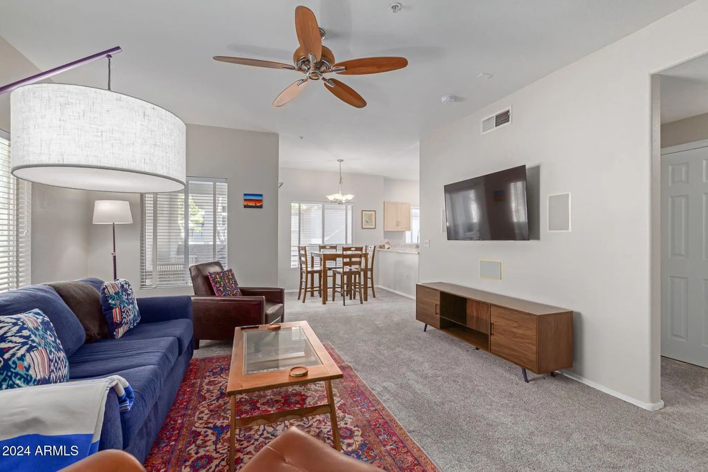 7401 W Arrowhead Clubhouse Drive (unit 2046), Glendale