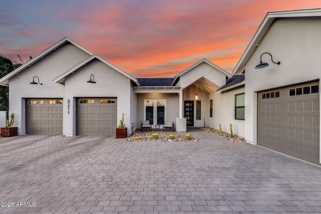 8211 N 17th Avenue, Phoenix