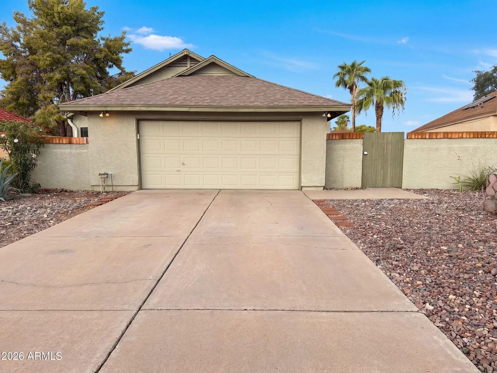 18654 N 45th Avenue, Glendale