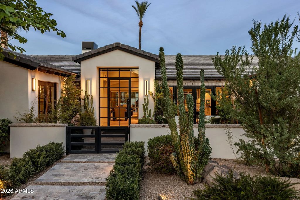 5635 E Lincoln Drive (unit 13), Paradise Valley