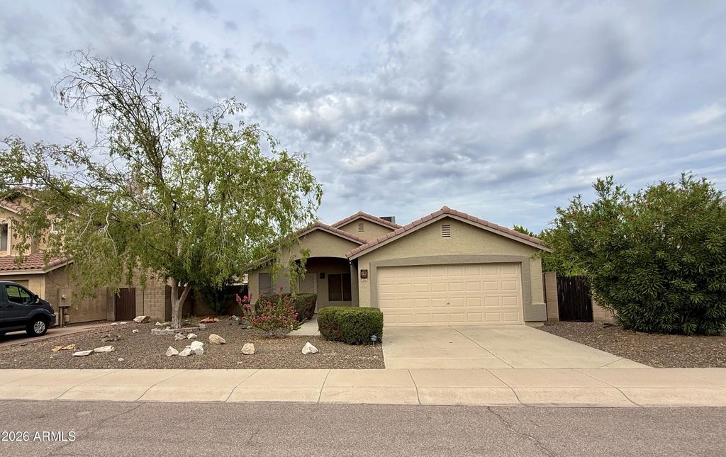 3606 W Misty Willow Lane, Glendale