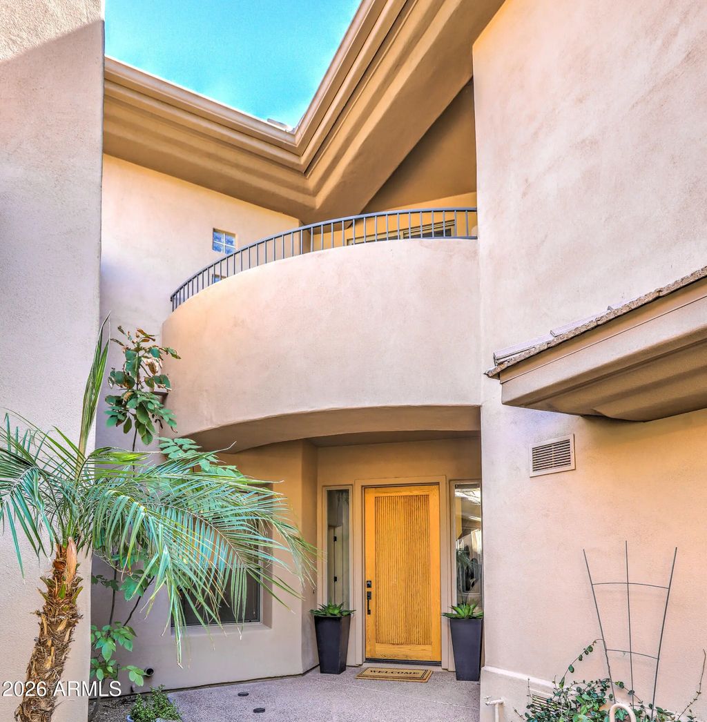 15240 N Clubgate Drive (unit 111), Scottsdale