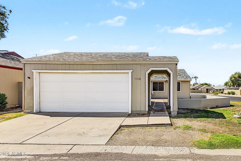7018 S 41st Place, Phoenix