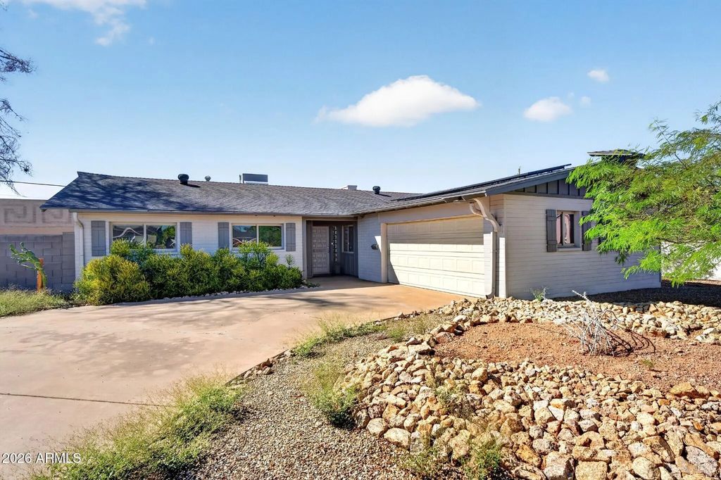 131 E Riviera Drive, Tempe