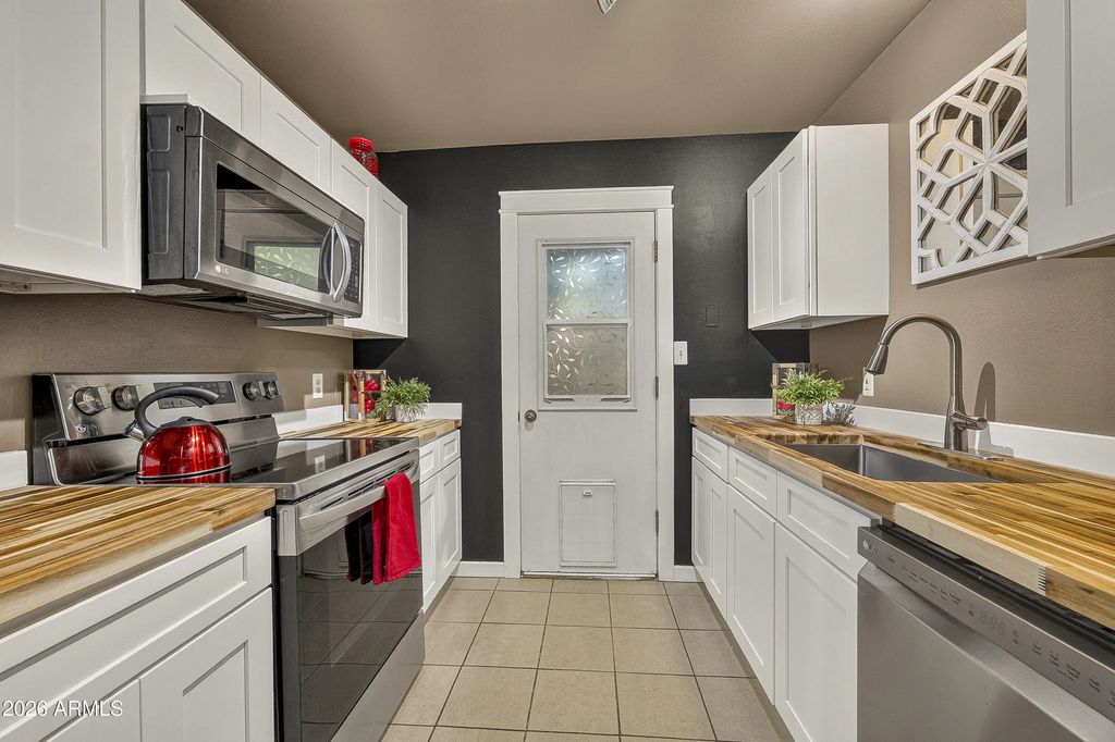 2401 N West Street (unit 111), Flagstaff