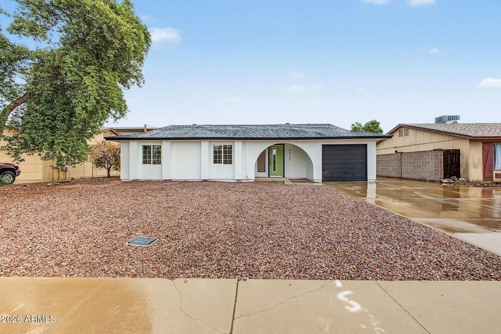 8925 W Meadowbrook Avenue, Phoenix