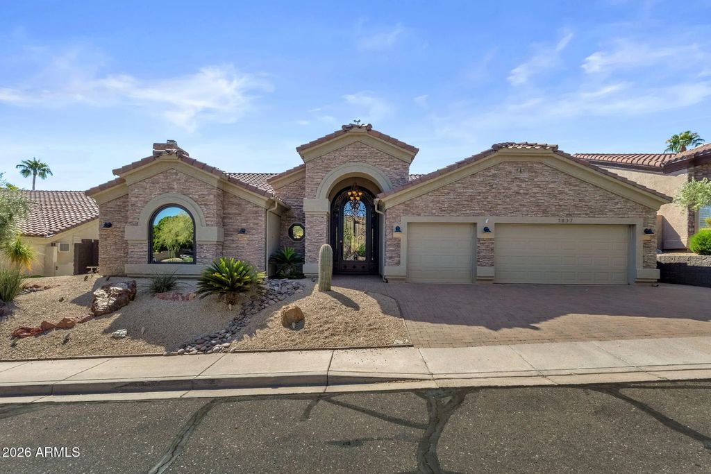 1837 E Marilyn Road, Phoenix