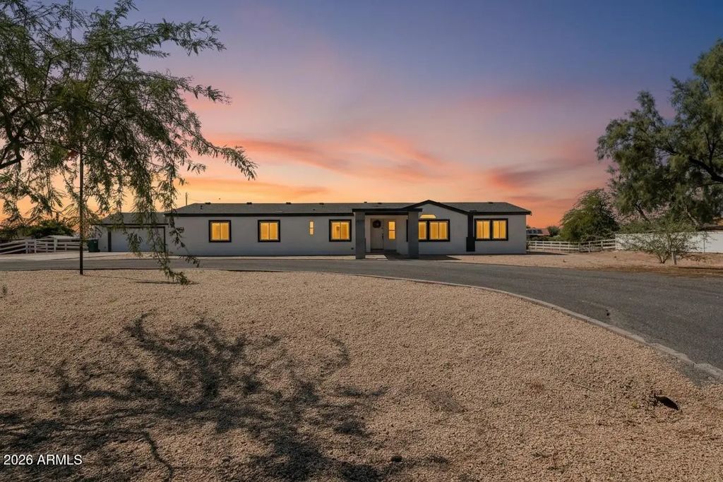 23538 N Mustang Way, Florence