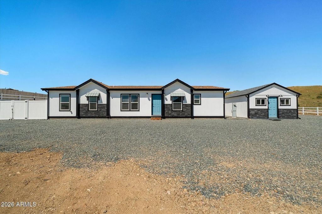 2270 S Aubrey Avenue, Dewey