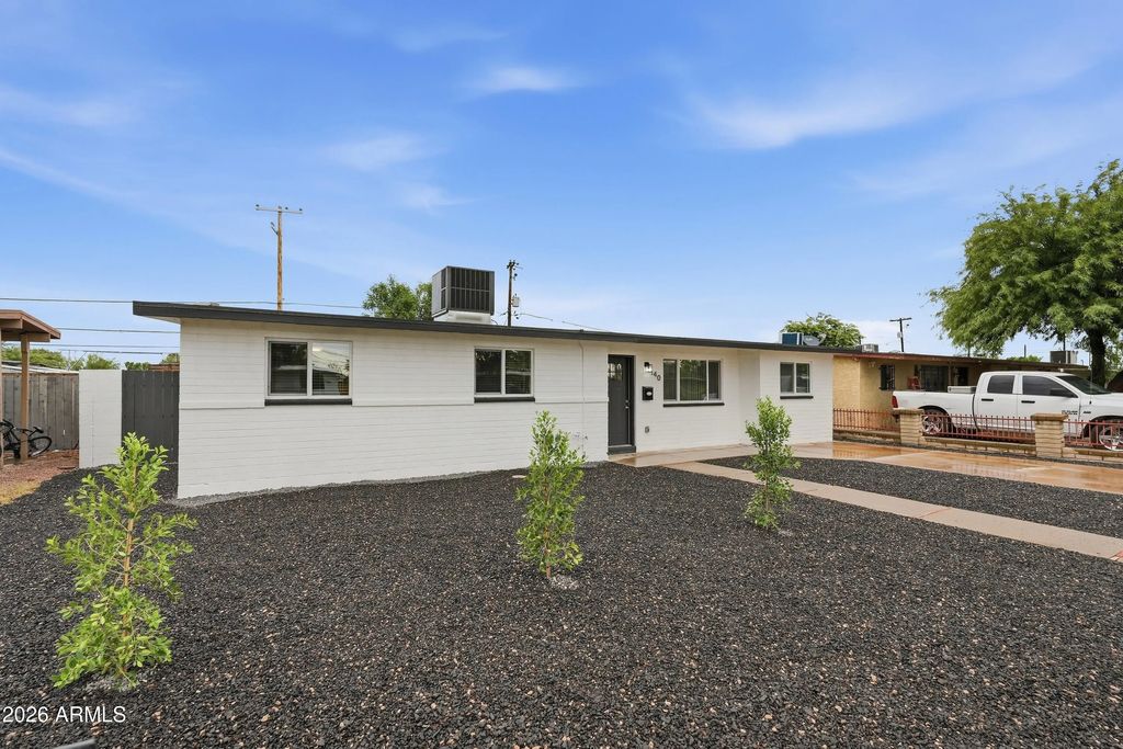 140 W Saragosa Street, Chandler