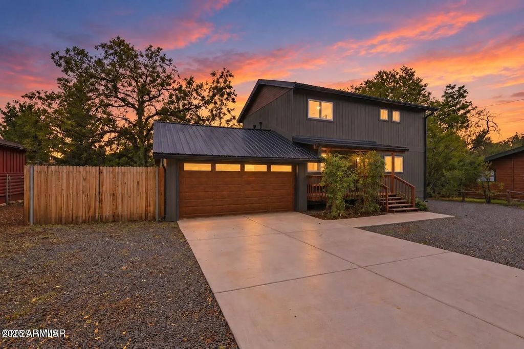 1419 W Navajo Lane, Lakeside