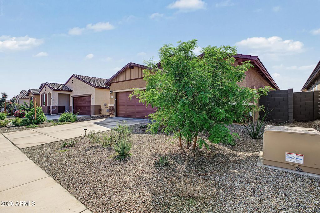 18249 W Cielo Grande Avenue, Surprise