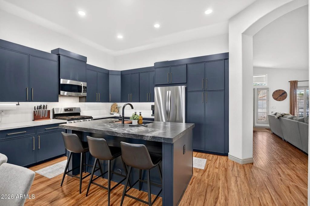 913 N John Way, Chandler