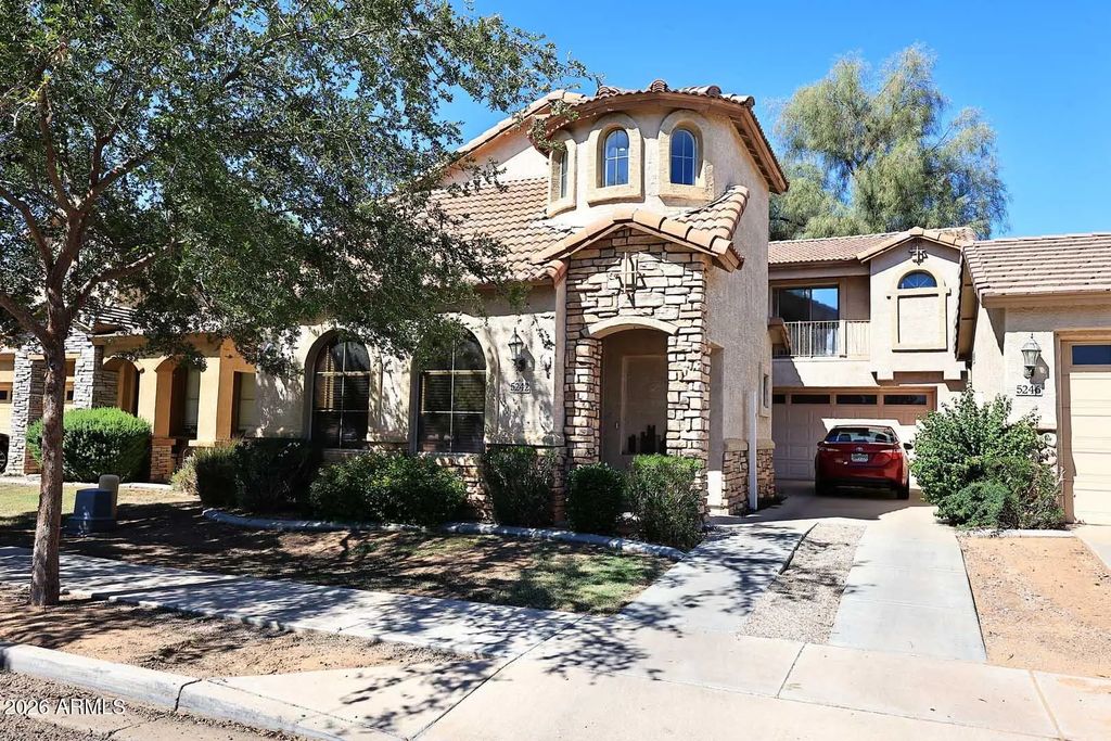 5242 E Hilton Avenue, Mesa