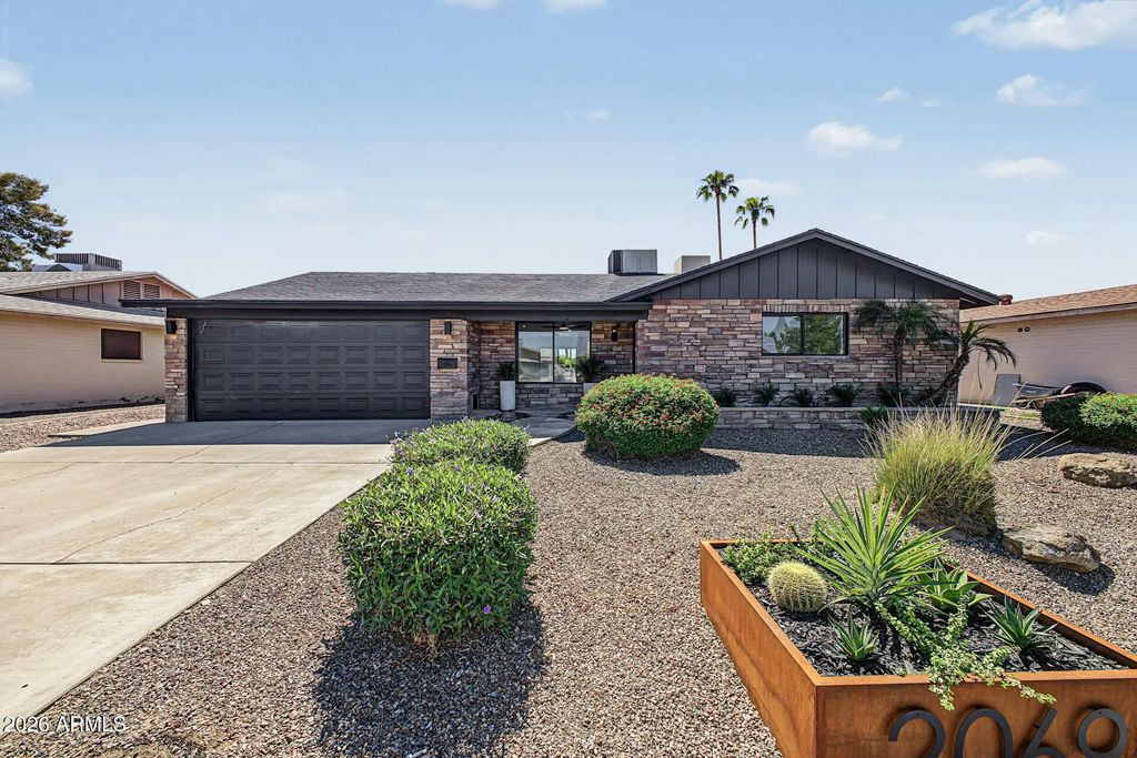 2069 E Carson Drive, Tempe