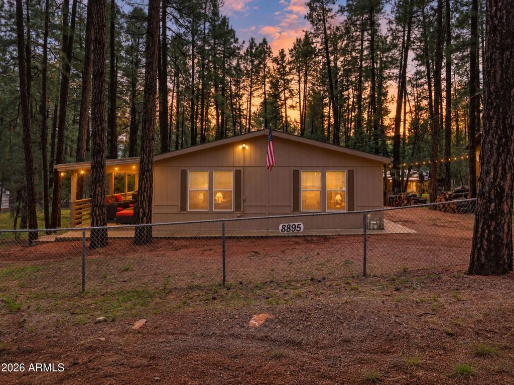 8895 W Dans Highway, Pine