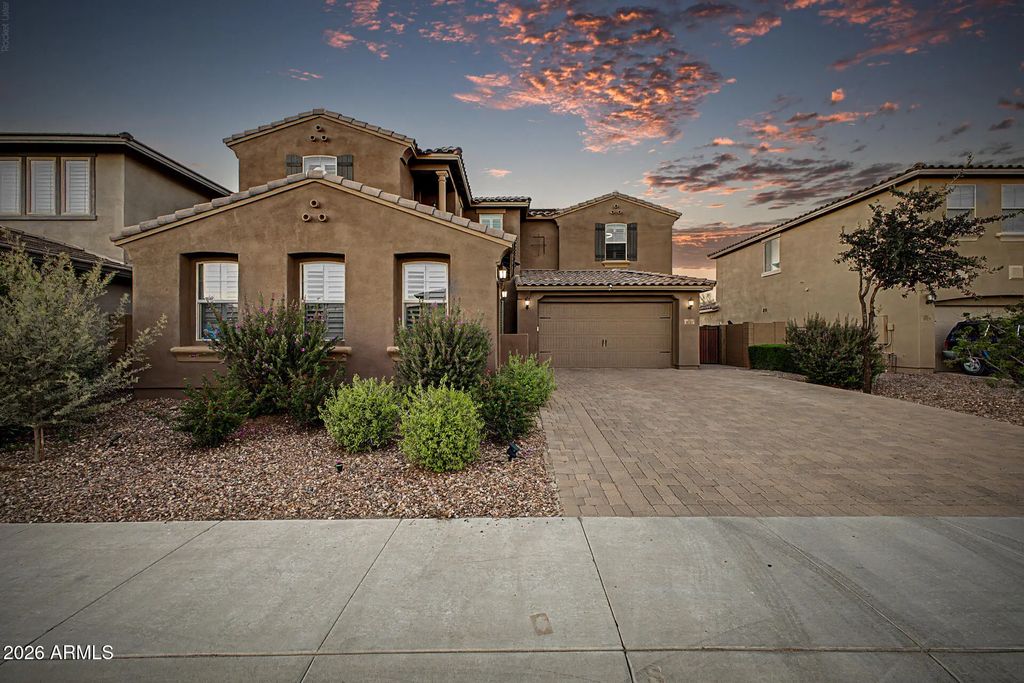 9334 W White Feather Lane, Peoria