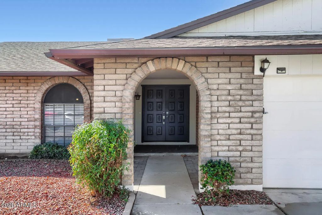 5409 W Desert Hills Drive, Glendale