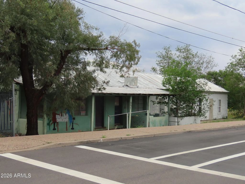507 W Main Street, Superior