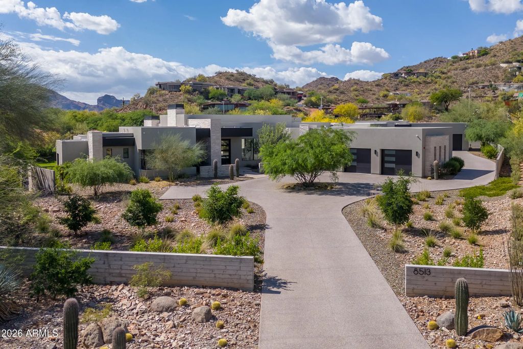 8513 N 48th Place, Paradise Valley